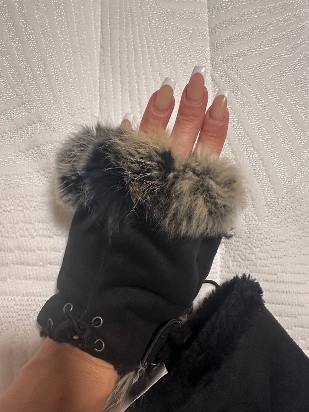 Black Faux Fur Cuff Fingerless Mittens - Women